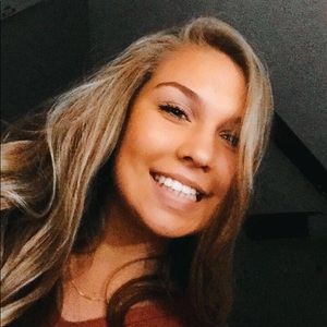 Meet your Posher, Mallory